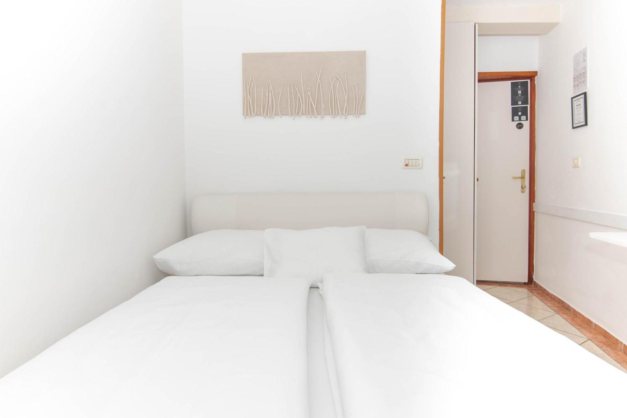 Bed and Breakfast Bed And Brekfast Donatella Piran Exterior foto